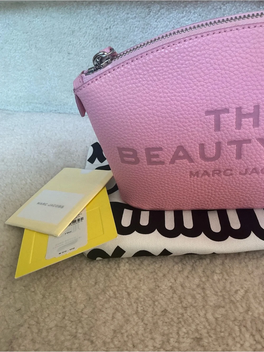 NEW WITH TAGS MARC JACOBS THE BEAUTY COSMETIC BAG CASE IN RIBBON PINK